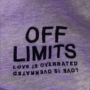 GREAT CONDITION, NOT SOLD ANYMORE GREY SWEATS